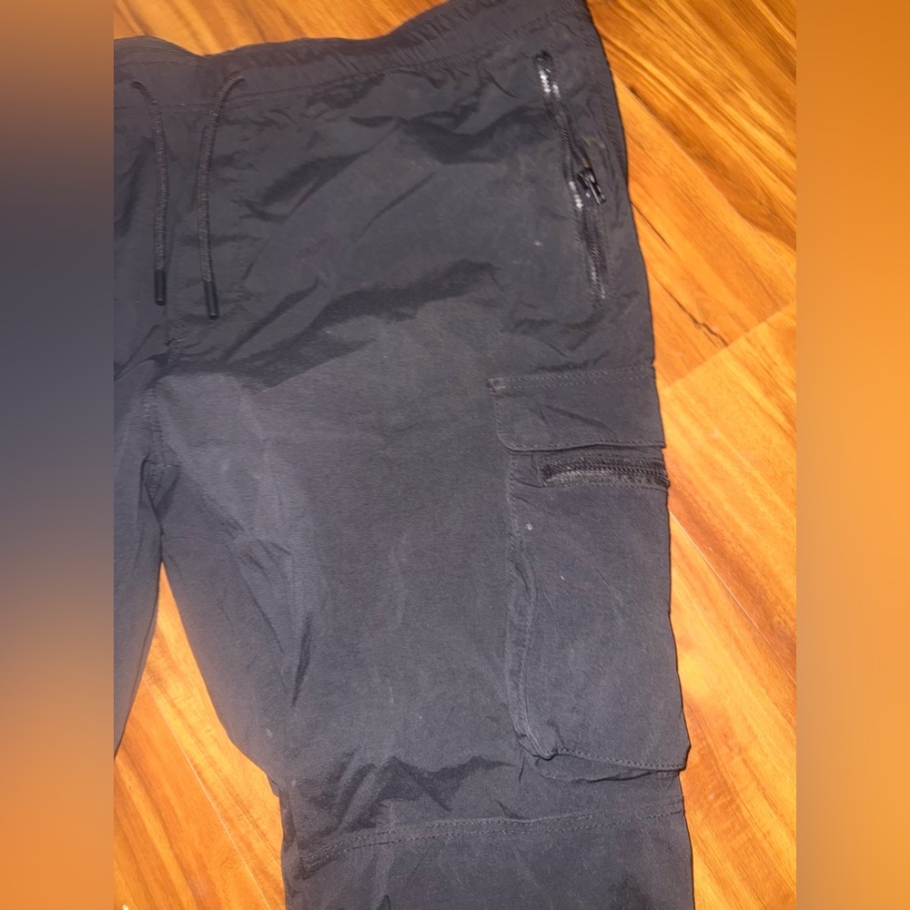 H&M Men's Black Cargo Pants - Picture 3 of 9